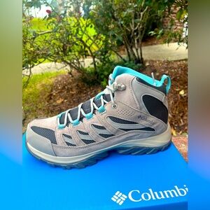 Columbia Crestwood Waterproof Boots womens Sz 10 waterproof breathable New